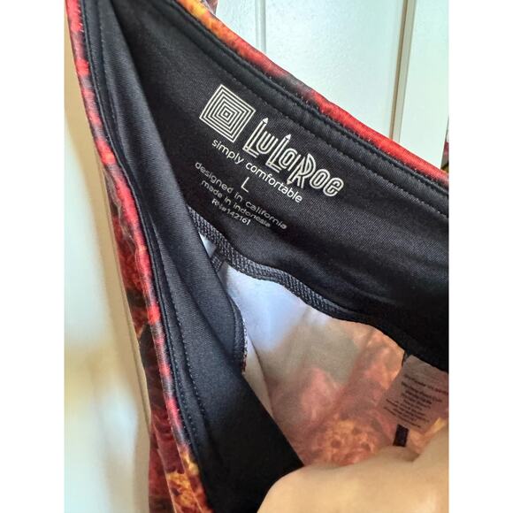 LuLaRoe Womens Leggings L Jade Athletic Capris Activewear Black Red Yellow Roses - Picture 7 of 9